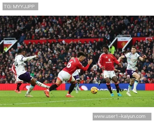 马奎尔社媒分享防角球精彩瞬间期待拉门斯再创佳绩